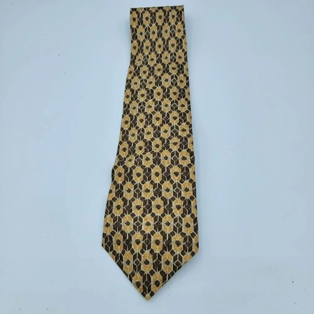 Claiborne Men’s 100% Silk Necktie Hand Made Yellow Brown Size 55.5 x 3.75
